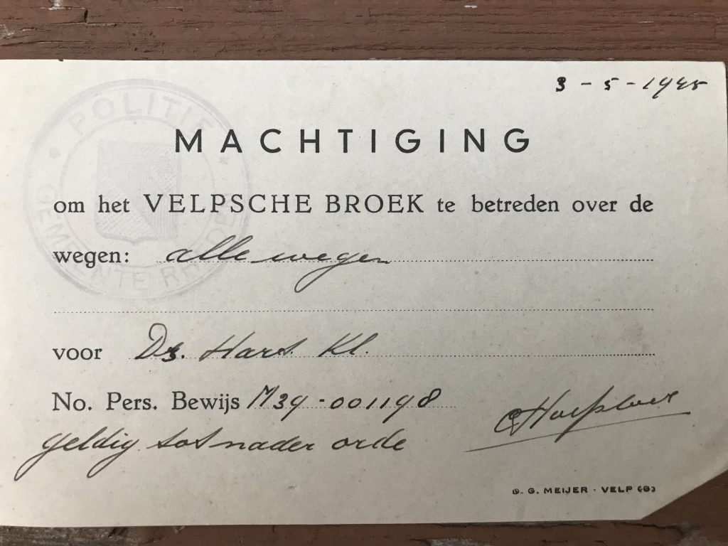 Permission to travel on all the roads in Velp. May 3, 1945. Dutch.